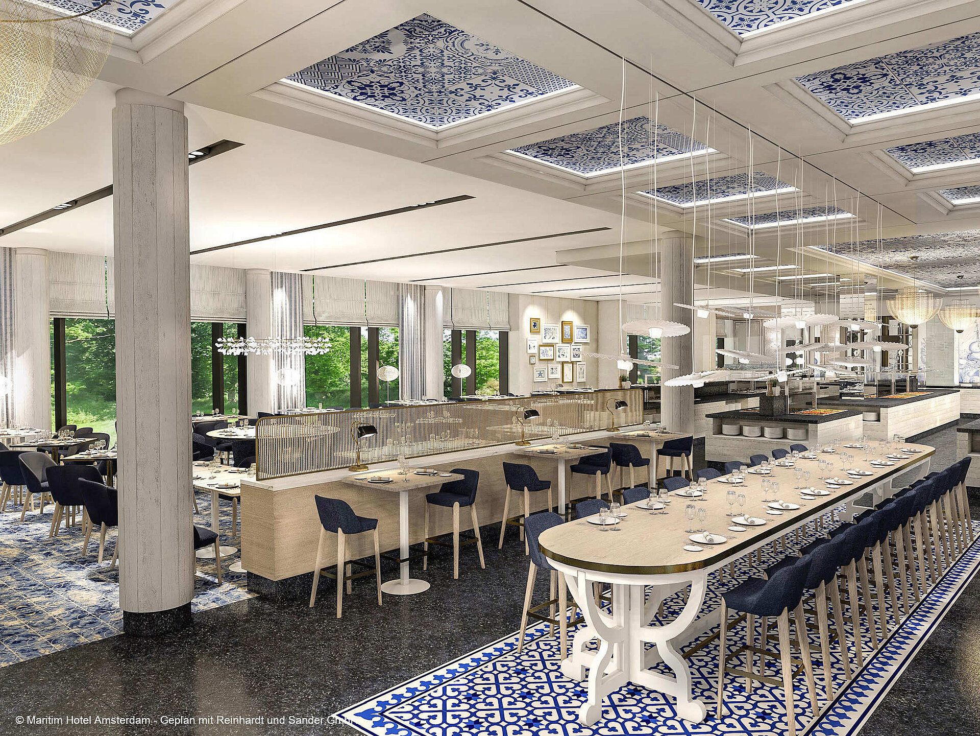 Bright restaurant at Maritim Hotel Amsterdam with modern details