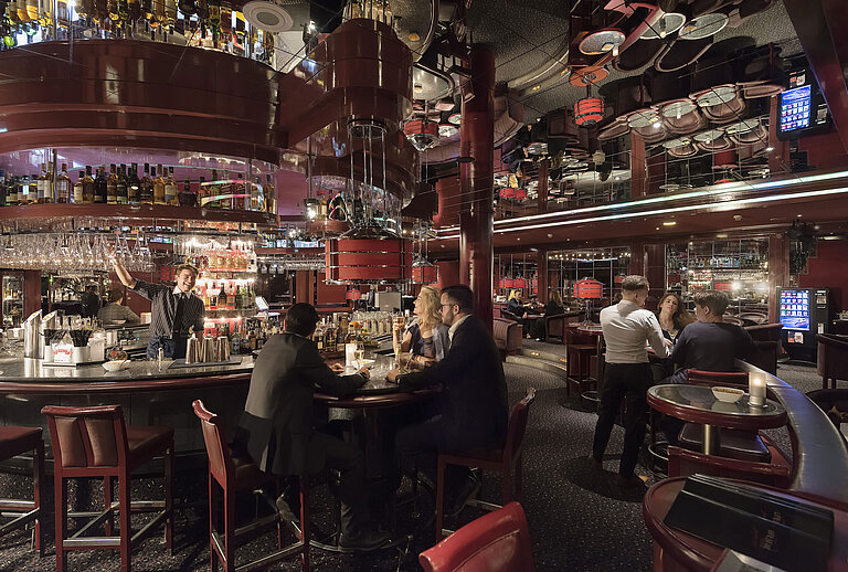 Event location "Life Style Bar" Guests enjoying drinks and a stylish atmosphere at the bar of Maritim Hotel Frankfurt.